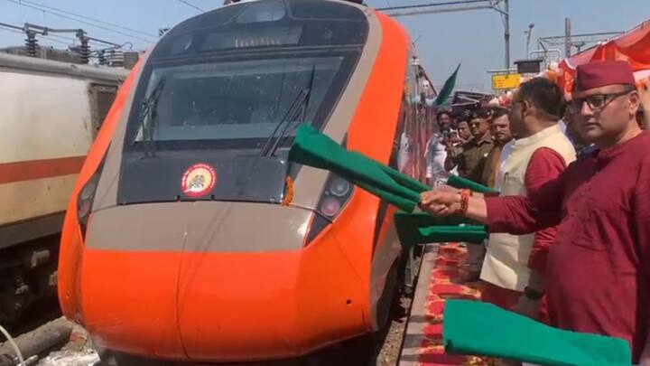PM Narendra Modi Gave two new vande bharat train for varanasi on monday ann  Varanasi News: वाराणसी को मिली दो और वंदे भारत की सौगात, जानिये कहां से कहां के बीच चलेगी ट्रेन