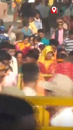 श्री राम जन्मभूमि मंदिर में दर्शन के लिए भक्तों की भीड़ | #abpnewsshorts