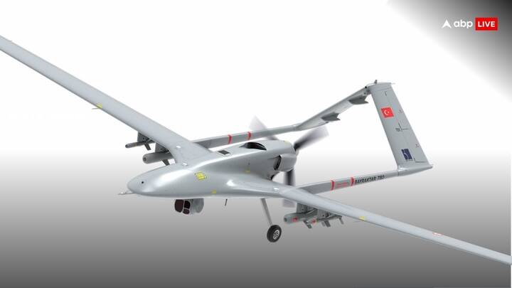 'मालदीव रिपब्लिक' के मुताबिक, ये ड्रोन्स तीन मार्च 2024 को द्वीप देश को डिलीवर हुए थे, जबकि फिलहाल ये माफारू इंटरनेशनल एयरपोर्ट पर रखे गए हैं.