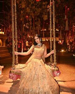 Nysa Devgan Photo: કાજોલની લાડલી ન્યાસા દેવગને ઝુલા પર બેસી આપ્યા સુંદર પોઝ