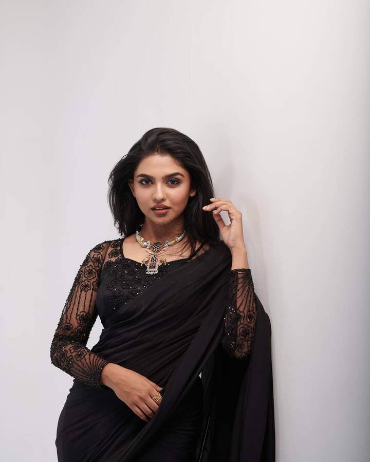 இதில் நடித்த மமிதா பைஜூ, தற்போது பலரின் கனவு கன்னியாக வலம் வருகிறார். ப்ரேமலு படம் தமிழில் டப்பிங் செய்யப்பட்டு வரும் மார்ச் 15 ஆம் தேதி வெளியாகிறது.