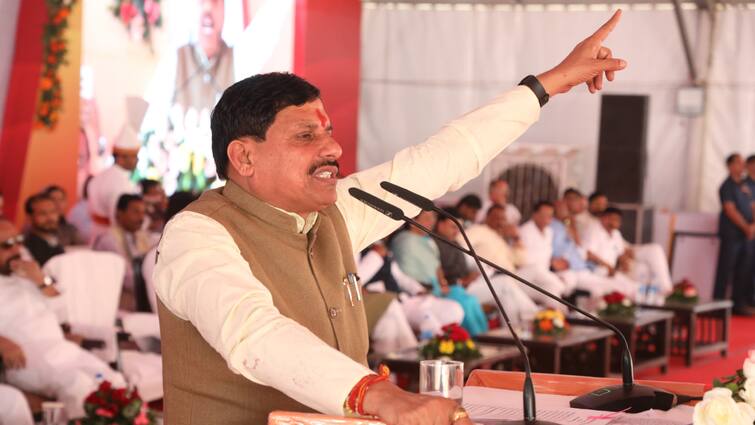 12 seater plane will start in MP says MP CM mohan yadav in sagar tour ann MP News: मध्य प्रदेश में शुरू होगी 12 सीटर राज्यस्तरीय हवाई सेवा, सीएम मोहन यादव ने की घोषणा