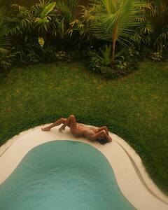 Sara Gurpal Bikini Photos: બીચ લુકમાં સારા ગુરુપાલે આપ્યા બોલ્ડ પોઝ, ફેન્સ થયા ક્રેઝી