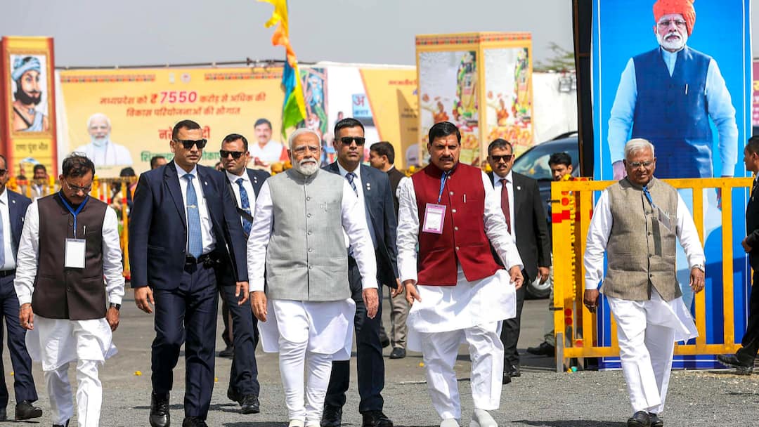 ABP-CVoter Opinion Poll: Will BJP Better Its 2019 Tally In Madhya Pradesh? Here's What Survey Finds ABP Cvoter Opinion Poll Lok Sabha Elections Will BJP Better Its 2019 Tally Madhya Pradesh What Survey Finds ABP-CVoter Opinion Poll: Will BJP Better Its 2019 Tally In Madhya Pradesh? Here's What Survey Finds