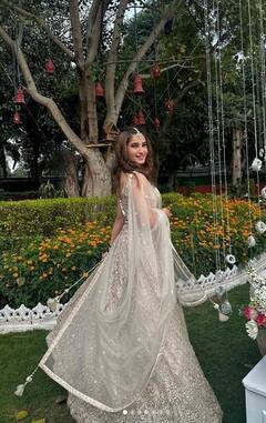 Rasha Thadani: ਰਾਸ਼ਾ ਥਡਾਨੀ ਨੇ ਲਹਿੰਗਾ 'ਚ ਦਿੱਤੇ ਕਾਤਲ ਪੋਜ਼, ਕਿਲਰ ਅੰਦਾਜ਼ ਨਾਲ ਫੈਨਜ਼ ਨੂੰ ਕੀਤਾ ਦੀਵਾਨਾ