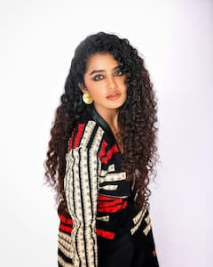 Anupama Parameswaran Photos: క్యూట్‌ లుక్స్‌తో పిచ్చెక్కిస్తున్న అనుపమ పరమేశ్వరన్‌ - టేప్‌ డ్రెస్‌లో ఎంత అందంగా ఉందో చూశారా?