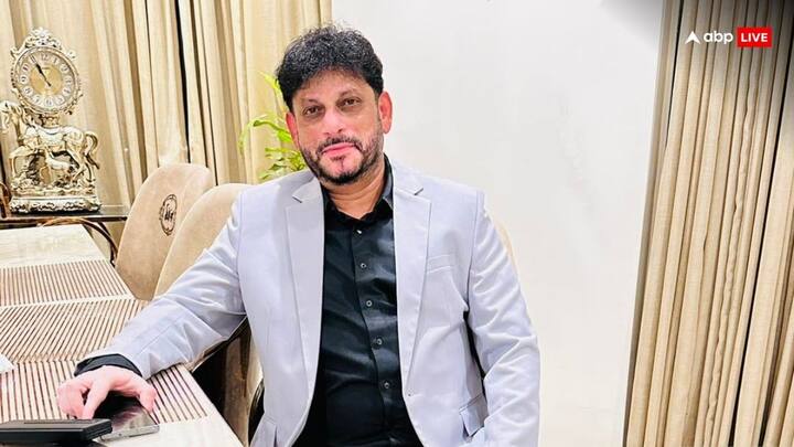 वारिस पठान की ओर से ये सारी बातें एक हिंदी चैनल पर हुए डिबेट शो के दौरान कही गईं, जिस पर लोक जनशक्ति पार्टी (आर) के प्रवक्ता अरविंद वाजपेयी की ओर से जवाब दिया गया. वह बोले- फेडरल स्ट्रक्चर में यह 1955 का कानून है, जिसमें सिर्फ संशोधन किया गया है. पाकिस्तान, अफगानिस्तान और बांग्लादेश में जो प्रताड़ित हुए और जो अल्पसंख्यक हैं, उन्हें नागरिकता मिलेगी.