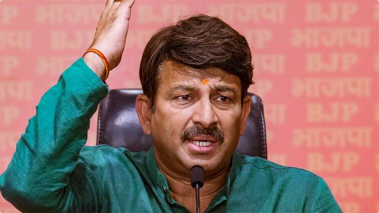 Manoj Tiwari claims Delhi CM spreading hatred lies on CAA CAA: मनोज तिवारी का दावा- 'दिल्ली के CM सीएए पर फैला रहे हैं नफरत और झूठ' 