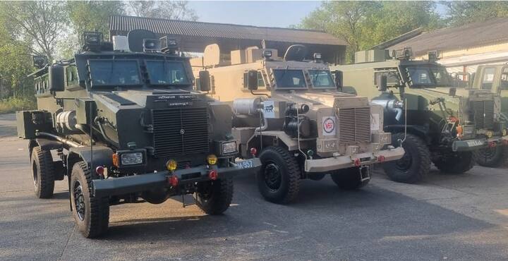 सीजीएम संजीव भोला ने बताया कि इस 6X6 वाहन में हैवी इंजन के साथ फायरिंग पोर्ट में भी बदलाव किया गया है. धुंध वाले इलाकों में कांच के ऊपर कोहरे की जो परत जमती थी, उसे हटाने के लिए भी इसमें उपकरण लगाए गए हैं. इसी प्रकार पहले से ज्यादा हैवी विस्फोटक के लिए नए एमपीवी को तैयार किया गया है. एमपीवी में उच्च शक्ति इंजन सेल्फ रिकवरी विंच के साथ बुलेट प्रूफ कांच और टायर भी लगे हुए हैं. यह बुलेट प्रूफ टायर खराब होने के बावजूद भी 40 से 50 किलोमीटर की दूरी तक वाहन को पहुंचा सकते हैं.