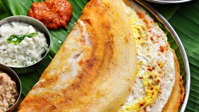 Tasty Rayalaseema Egg Dosa Recipe with Red Chilly Chutney for Breakfast Egg Dosa Recipe : రాయలసీమ స్పెషల్ ఎగ్ దోశ.. ఆ ఒక్కటి యాడ్ చేస్తే రుచి నెక్స్ట్​ లెవల్​ అంతే