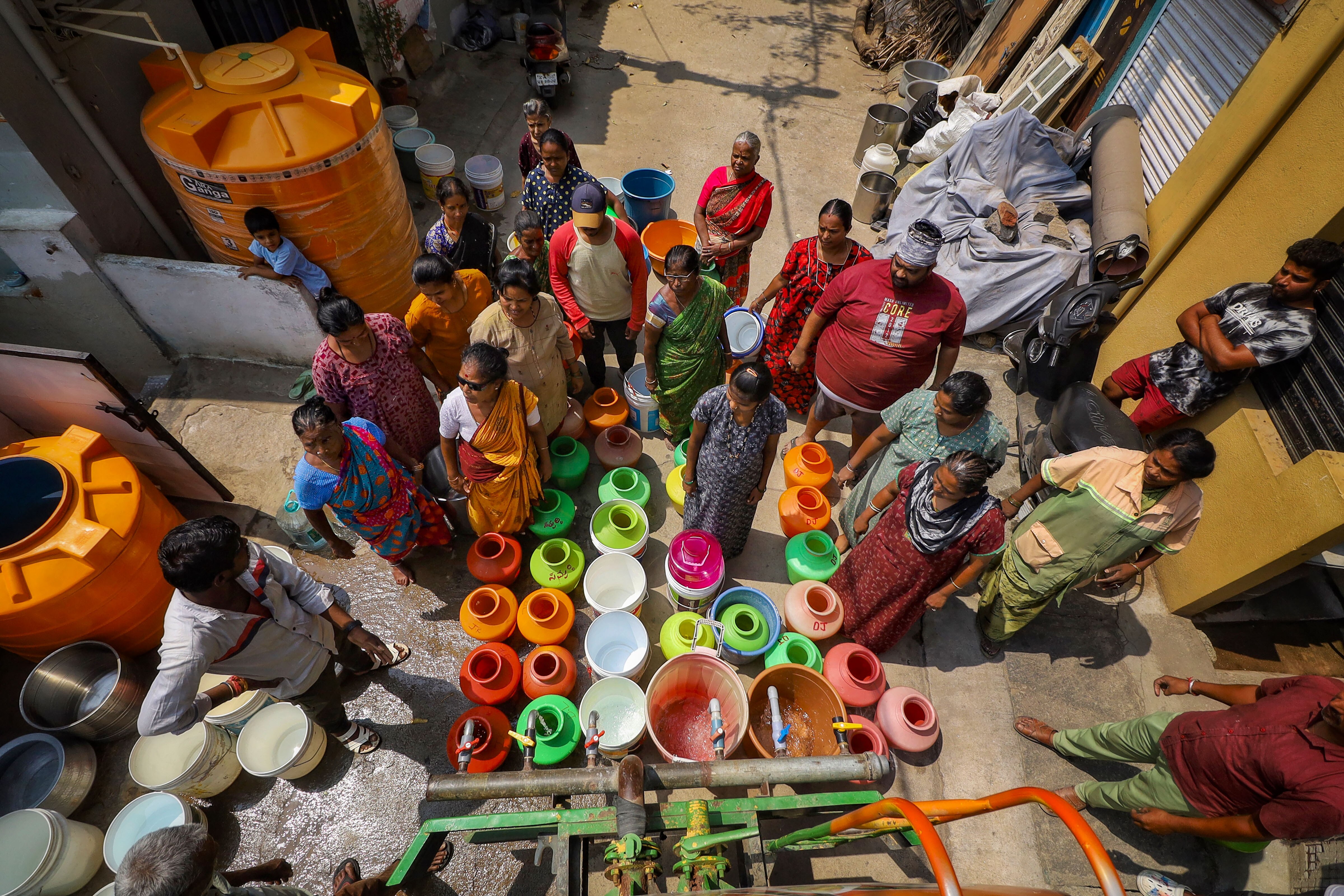 ऐसा क्या हुआ कि बेंगलुरु में नहाने-धोने के लिए भी नहीं बचा पानी! चकाचौंध के विकास ने किया है ये हाल