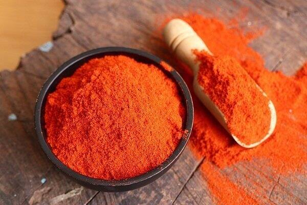 A quantity of mixed chilli powder was seized from Botad Botad: ક્યાંક તમે તો નથી ખાતાને ભેળસેળવાળો મરચા પાવડર, બોટાદમાં ઝડપાયો મોટો જથ્થો