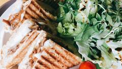 Mushroom Cheese Sandwich : நாவூற வைக்கும் காளான் சீஸ் சான்விச்... செய்முறை விளக்கம் இதோ!