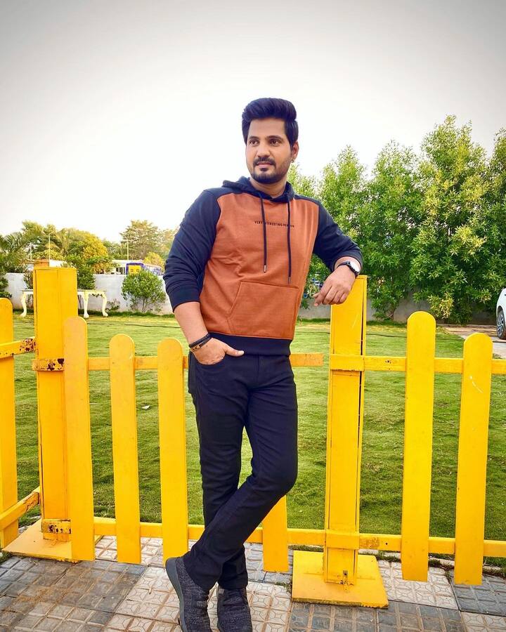 ‘గుప్పెడంత మనసు’ సీరియల్‌లో విలన్ అంటే దేవయాని మాత్రమే అనుకున్న సమయంలో ఎంట్రీ ఇచ్చిన శైలేంద్ర నెగిటివ్ రోల్ లో కుమ్మేస్తున్నాడు