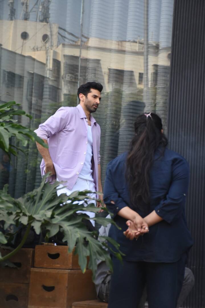 The paparazzi in Mumbai captured rumoured lovebirds Ananya Panday and Aditya Roy Kapoor.