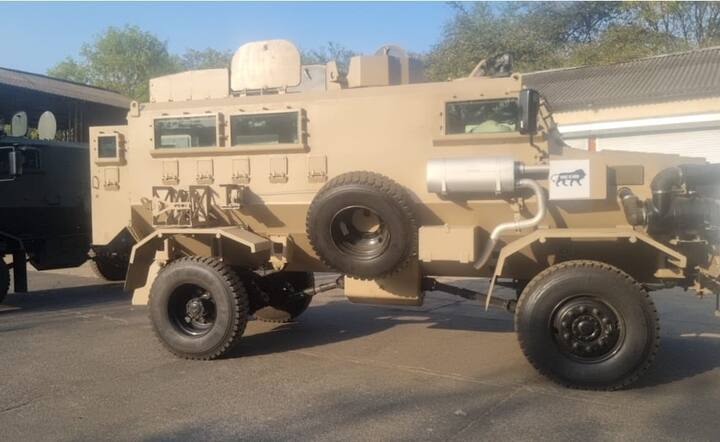 संजीव भोला ने बताया कि व्हीकल फैक्ट्री की कार्य क्षमता को देखते हुए भारतीय सेना ने फिलहाल 300 अपग्रेडेड एमपीवी बनाने का आर्डर दिया है. इसके अलावा गृह मंत्रालय से भी बातचीत चल रही है. सीजीएम भोला ने बताया कि व्हीएफजे जल्द ही एमपीवी एंबुलेंस भी तैयार की जाएगी जो घटनास्थल से घायल सैनिकों को सुरक्षित अस्पताल पहुंचा देगी. उन्होंने बताया कि दुनिया की कई देशों ने भी व्हीकल फैक्ट्री जबलपुर में बने एमपीवी को खरीदने में रुचि दिखाई है.