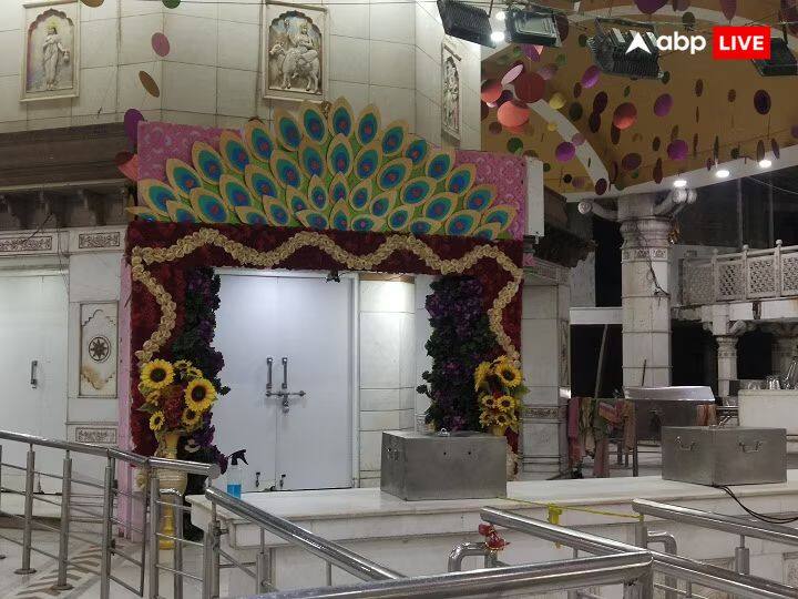 चंद्र ग्रहण लगने से 9 घंटे पहले सूतक काल लग जाएगा. सूतक काल में मंदिरों के कपाट बंद कर दिए जाते हैं. पूजा-अर्चना पर रोक लग जाती है.