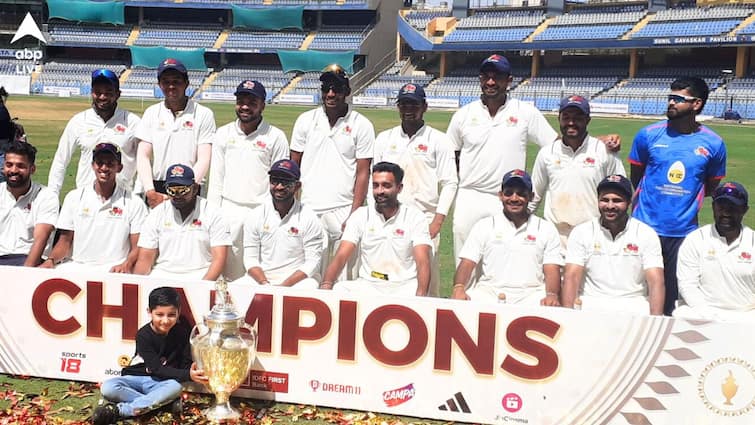 Sachin Tendulkar Wasim Jaffer congratulate Mumbai for winning a thumping number of Ranji Trophy Ranji Trophy Final: রঞ্জি চ্যাম্পিয়নদের ঘিরে অভিনন্দন বার্তার ঝড়, ঘরোয়া ক্রিকেটকে গুরুত্ব দিচ্ছেন সচিন