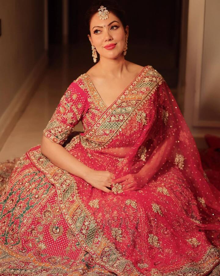 लेकिन 37 साल की हो चुकी बबीता जी ने अबतक शादी क्यों नहीं कि ये सवाल उनके फैंस के मन में आज भी आता है. आपको बता दें कि मुनमुन दत्ता का अफेयर एक्टर अरमान कोहली के साथ रह चुका है. रिपोर्ट्स की मानें तो काफी लड़ाई होने की वजह से इन दोनों का रिश्ता खत्म हो गया.