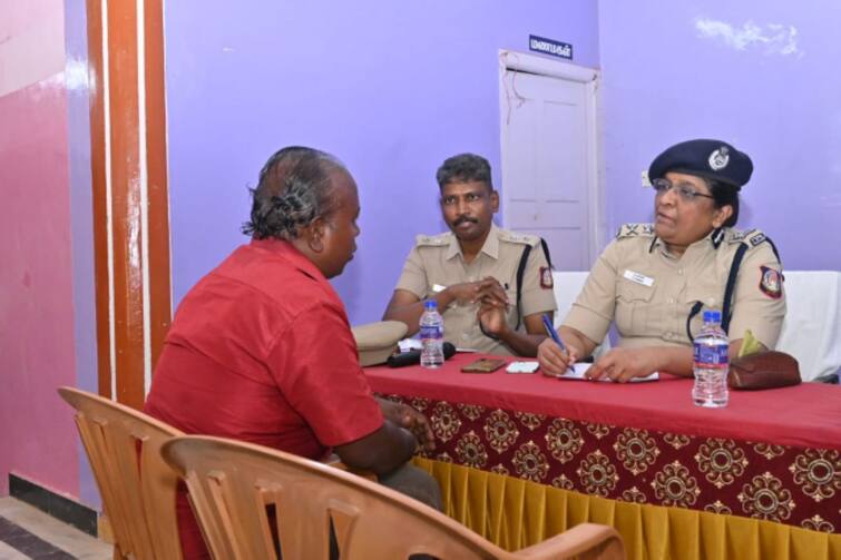 Trichy Police Commissioner kamini 344 petitions received in Chief Minister's camp with people resolved - TNN மக்களுடன் முதல்வர் முகாமில் பெறப்பட்ட 344 மனுக்களுக்கு தீர்வு காணப்பட்டது -  திருச்சி ஆணையர் காமினி