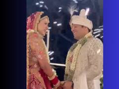 'कुंडली भाग्य' फेम ट्विंकल वशिष्ठ ने बॉयफ्रेंड हर्ष तुली संग रचाई शादी, फोटोज से नजरें हटाना मुश्किल