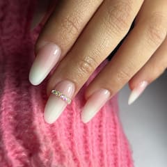 शादी हो या पार्टी किसी भी इवेंट के लिए ट्राई करें ये लेटेस्ट नेल आर्ट्स