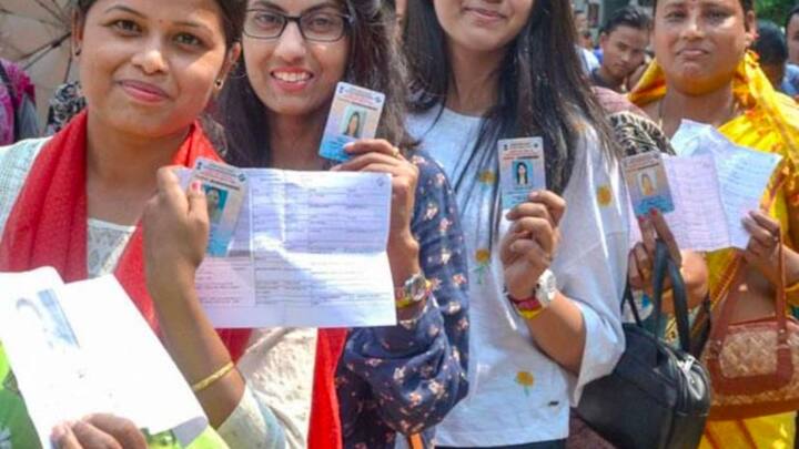 भारत में 543 लोकसभा सीटों के लिए चुनाव होने हैं. जिसमें 18 साल से ऊपर के सभी लोग वोट कर सकते हैं.