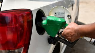 Petrol Price: વાહનચાલકો માટે ખુશખબર! ભારતમાં અહીં પેટ્રોલમાં એક ઝાટકે ઘટ્યા 15 રુપિયા