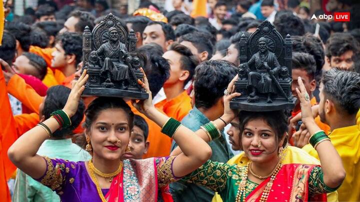 विक्रम संपथ बोले, जीजाबाई ने तब बेटे से कहा था कि अगर वह असल में पुरुष हैं तो विश्वनाथ मंदिर को पुनःस्थापित करना ही उनके जीवन का ध्येय होना चाहिए.