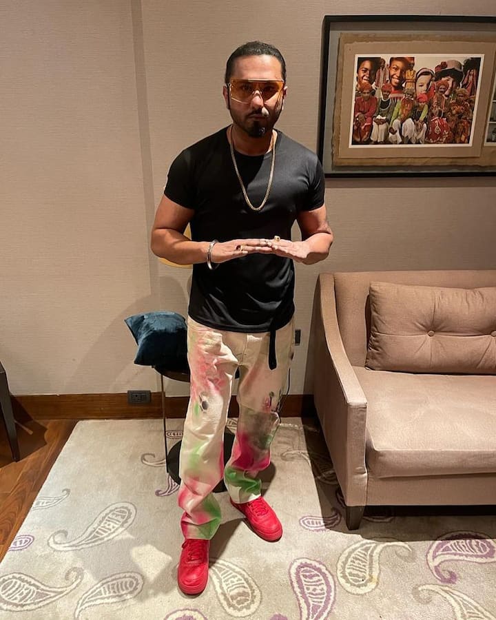 एक वेळ अशी होती की हनी सिंगचे रॅप लोकांच्या ओठावर होते.  (photo:yoyohoneysingh/ig)