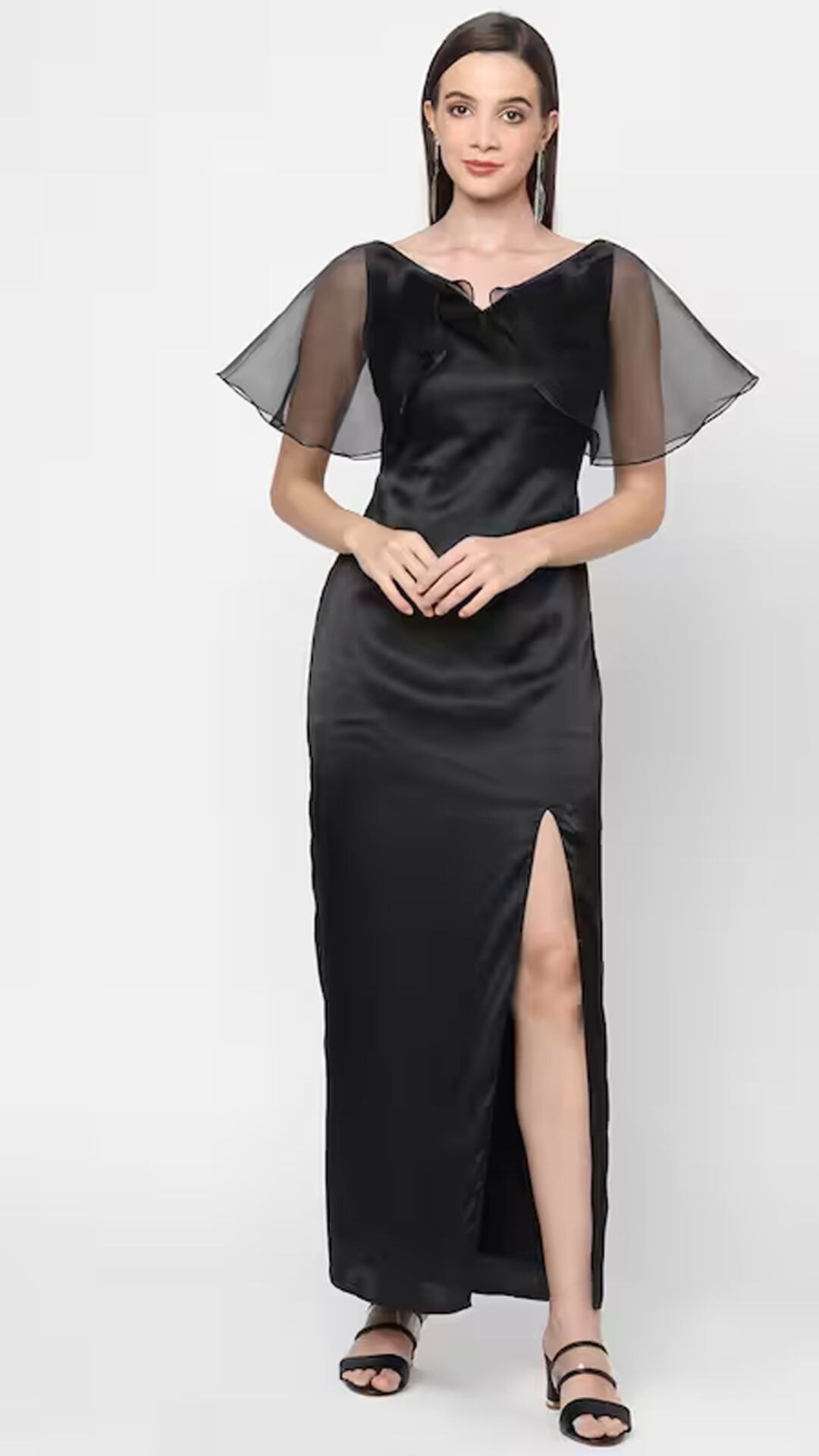 Fashion : पार्टीत दिसायचंय हटके? नवीन लुक हवा असेल तर, हे केप ड्रेस नक्की ट्राय करा.