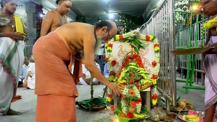 இன்று, பங்குனி உத்திர பெருவிழாவை முன்னிட்டு காலை மூலவருக்கு சிறப்பு அபிஷேகம் நடைபெற்றது.