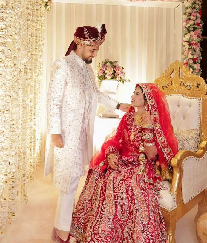 ਆਦਿਲ ਨੇ ਰਾਖੀ 'ਤੇ ਉਸ ਨੂੰ ਬਦਨਾਮ ਕਰਨ ਦਾ ਦੋਸ਼ ਵੀ ਲਗਾਇਆ ਅਤੇ ਕਿਹਾ ਕਿ 'ਰਾਖੀ ਦਾ ਵਿਆਹ ਕਿਸੇ ਹੋਰ ਨਾਲ ਹੋਇਆ ਸੀ ਅਤੇ ਉਸ ਨੇ ਮੈਨੂੰ ਧੋਖਾ ਦੇ ਕੇ ਅਜਿਹਾ ਕੀਤਾ ਸੀ। ਇਸ ਸਬੰਧੀ ਪਹਿਲਾਂ ਹੀ ਅਦਾਲਤ ਵਿੱਚ ਕੇਸ ਚੱਲ ਰਿਹਾ ਹੈ। ਉਹ ਕਦੇ ਕਿਸੇ ਨੂੰ ਖੁਸ਼ੀ ਨਹੀਂ ਦੇ ਸਕਦੀ।