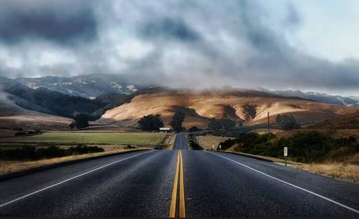 ਜੇਕਰ ਤੁਹਾਨੂੰ ਹਾਈਵੇਅ 'ਤੇ ਕਿਸੇ ਕਿਸਮ ਦੀ ਮਦਦ ਦੀ ਲੋੜ ਹੈ, ਤਾਂ ਤੁਸੀਂ ਨੈਸ਼ਨਲ ਹਾਈਵੇਅ ਹੈਲਪਲਾਈਨ ਨੰਬਰ 1033 'ਤੇ ਕਾਲ ਕਰ ਸਕਦੇ ਹੋ।