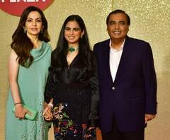 Ambani Family: ਅੰਬਾਨੀ ਪਰਿਵਾਰ ਦੀਆਂ ਔਰਤਾਂ ਹੱਥਾਂ 'ਤੇ ਕਾਲਾ ਧਾਗਾ ਕਿਉਂ ਬੰਨ੍ਹਦੀਆਂ ? ਹੈਰਾਨ ਕਰ ਦਏਗਾ ਇਸ ਪਿੱਛੇ ਛੁਪਿਆ ਰਾਜ਼
