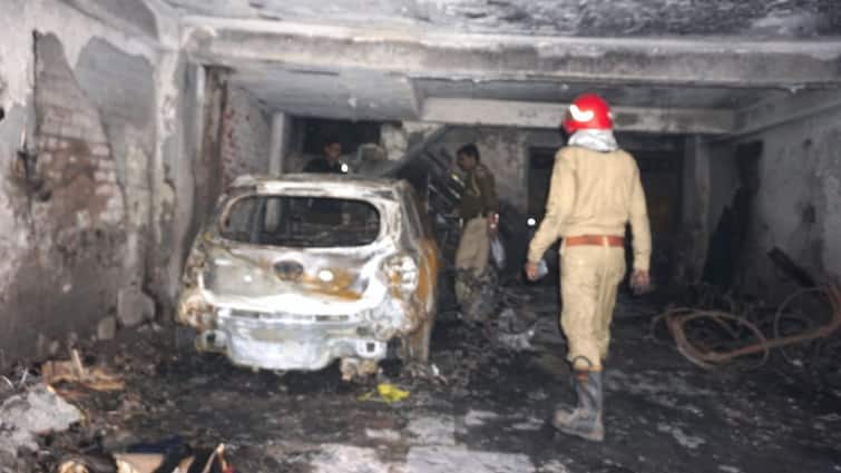 Shahdara Fire Delhi Newly Wed Couple and 2 Kids Died in Residential Building Fire in Sarojini Park Shastri Nagar ann Shahdara Fire: घर में लगी आग और नए शादीशुदा जोड़े की जिदंगी हो गई खाक, दो मासूमों की भी गई जान