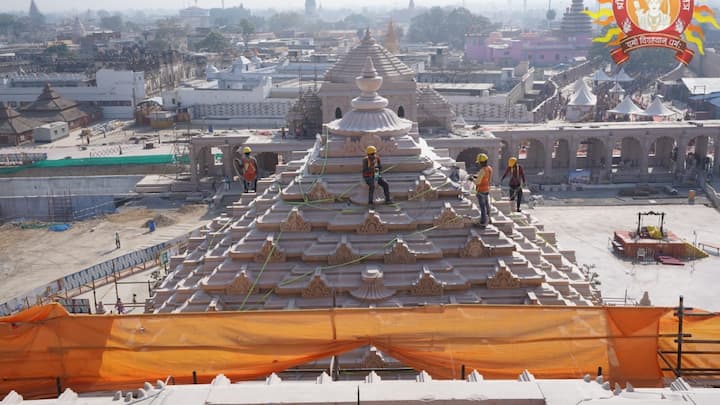 Ayodhya Ram Mandir: अयोध्या में राम मंदिर का उद्घटान होने के बाद एक बार फिर से मंदिर निर्माण कार्य शुरू हो गया हैं. राम मंदिर ट्रस्ट की ओर से इसकी तस्वीरें जारी की गई है.