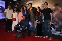 Yodha Premiere Show : యోధ ప్రీమియర్​కు బ్యాక్​ లెస్ గౌన్​లో వచ్చిన దిశా పటానీ.. ఫ్యామిలీతో వచ్చిన సిద్ధార్థ్ మల్హోత్ర