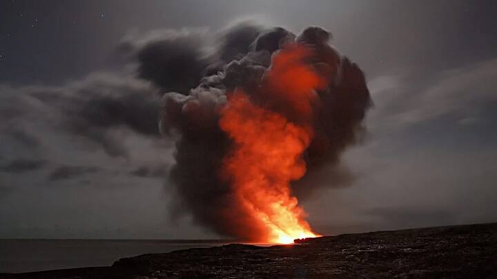 अमेरिका की अंतरिक्ष एजेंसी नासा की ग्लोबल क्लाइमेट चेंज रिपोर्ट के मुताबिक हर कुछ दशक में सबसे ताकतवर ज्वालामुखी विस्फोट में बड़ी मात्रा कण और गैस निकलती हैं. इतना ही नहीं ये गैस और कण सूरज की रोशनी को सीधे धरती तक आने में रुकावट पैदा करते हैं. यही रुकावट ग्लोबल कूलिंग पीरियड के हालात तैयार करती है.