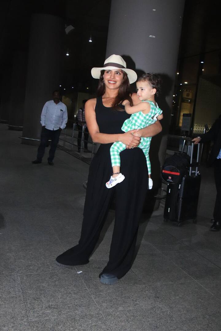 Priyanka Chopra Airport Look: બોલિવૂડ એક્ટ્રેસ પ્રિયંકા ચોપરા મુંબઈ પહોંચી ગઈ છે. અભિનેત્રી તાજેતરમાં તેની પુત્રી માલતી મેરી સાથે એરપોર્ટ પર જોવા મળી હતી.