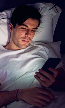 ਗਲਤੀ ਨਾਲ ਵੀ ਸਰੀਰ ਦੀਆਂ ਇਨ੍ਹਾਂ ਥਾਵਾਂ 'ਤੇ ਨਾ ਰੱਖੋ Mobile