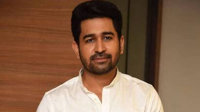 vijay antony controversial speech in romeo movie press meet Vijay Antony: “ஜீசஸ் கூட குடிச்சிருக்காரு.. மது நீண்ட நாட்களாகவே இருக்கு” - விஜய் ஆண்டனி சர்ச்சை பேச்சு
