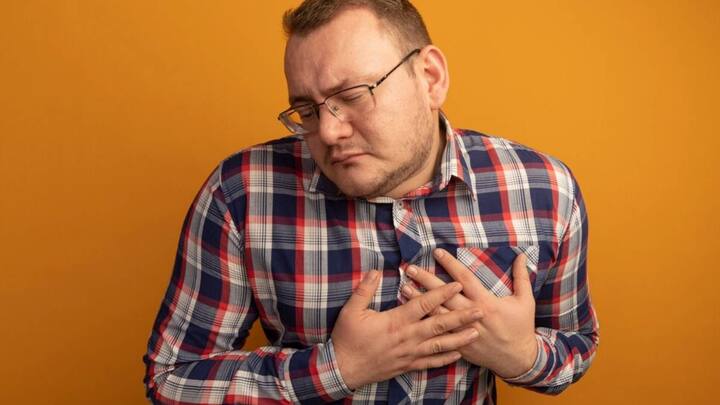 जब हार्ट तक खून पहुंचाने वाले आर्टरी ब्लॉक होने लगते हैं वहां ठीक ढंग से ब्लड और ऑक्सीजन नहीं पहुंचता है तो हार्ट फेल्योर की नौबत होती है. जब किसी का वजन बढ़ने लगता है तब उसके मांसपेशियों में ब्लड की सप्लाई स्लो हो जाती है. या ब्लड का फ्लो स्लो हो जाता है.