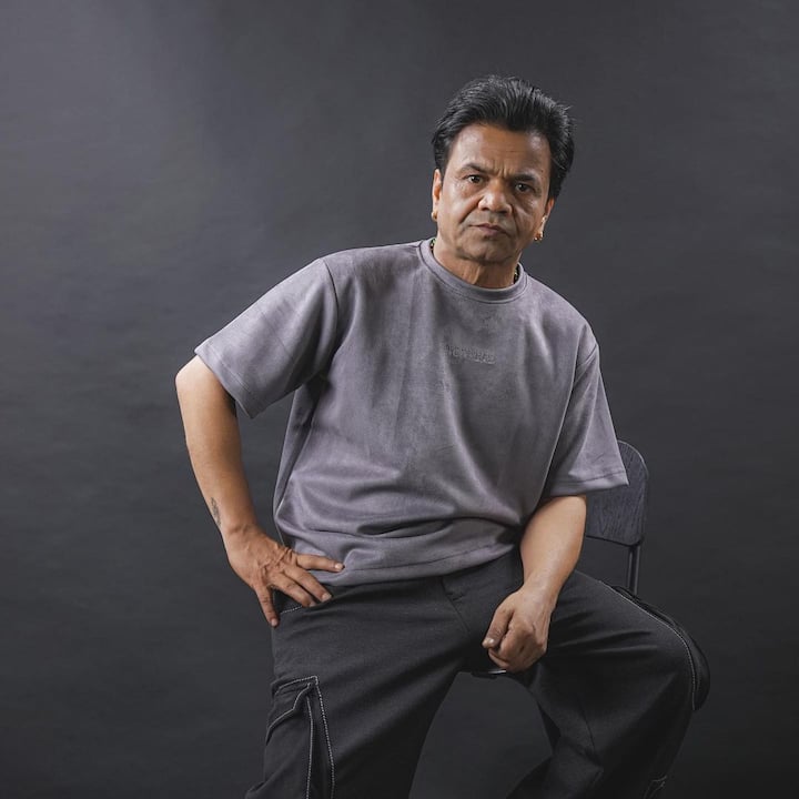 राजपाल यादव ने अपने करियर की शुरुआत फिल्म ‘शूल’ से शुरू की थी. जो साल 1999 में रिलीज हुई थी. फिल्म में वो कुली की भूमिका में नजर आए थे.