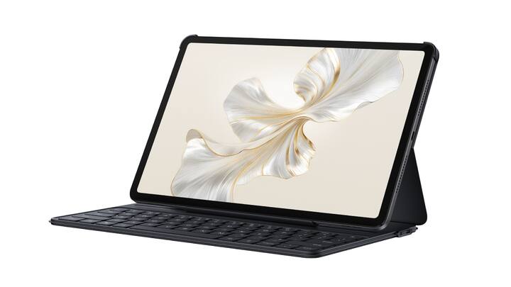 HTech के जॉइंट मैनेजिंग डायरेक्टर ने इस बात की पुष्टि की है कि इस टैबलेट को बहुत जल्द इंडिया में लॉन्च किया जाएगा. आपको बता दें कि यही कंपनी भारत में ऑनर ब्रांड को चलाती है. कंपनी ने बताया है कि वो अपने इस नए टैबलेट के साथ एक ब्लूटूथ कीबोर्ड मुफ्त में देंगे, जो इस टैब के साथ आसानी से काम करेगा.