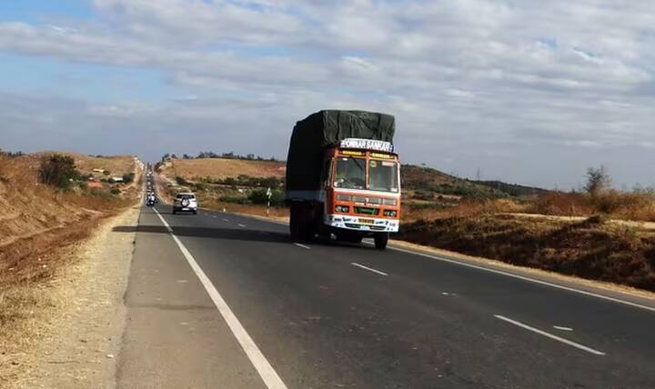 ਅਜਿਹੇ 'ਚ ਫਸ ਜਾਣ ਤੋਂ ਬਾਅਦ ਲੋਕਾਂ ਨੂੰ ਸਮਝ ਨਹੀਂ ਆ ਰਿਹਾ ਕਿ ਕੀ ਕੀਤਾ ਜਾਵੇ, ਇਸ ਦੇ ਲਈ ਵੀ ਸਰਕਾਰ ਵੱਲੋਂ ਪ੍ਰਬੰਧ ਕੀਤੇ ਗਏ ਹਨ।