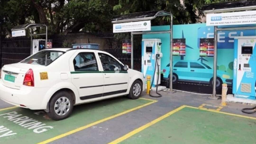 E-Vehicle Policy: Firms That Setup Facilities For EVs Will Be Allowed Limited Imports At Lower Customs Duty E-Vehicle Policy: Firms That Setup Facilities For EVs Will Be Allowed Limited Imports At Lower Customs Duty