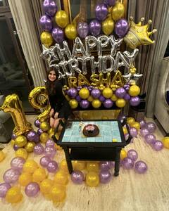 ब्लैक मिनी स्कर्ट में राशा थडानी का स्टनिंग लुक, मां संग काटा केक... देखें रवीना टंडन की लाडली के बर्थडे सेलिब्रेशन की इनसाइड तस्वीरें