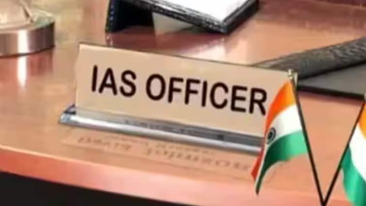 Punjab Bhagwant Mann government transfer 2 IOS 13 PCS Officers Punjab IAS-PCS Transfer: पंजाब में बड़ा प्रशासनिक फेरबदल, 2 IAS और 13 PCS अफसरों का तबादले, यहां देखें लिस्ट