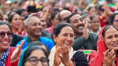 हिमाचल में चुनावी समीकरण बदल सकती है 'महिला शक्ति', साढ़े 27 लाख वोटों पर BJP- कांग्रेस की नजर